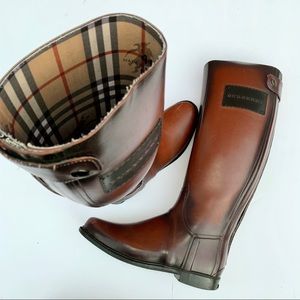 BURBERRY 41 US 10 Sienna Rain Riding Boots